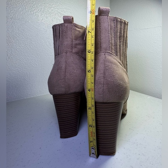 Just Fab Women's Brown Faux Suede Zip Pointed Toe Olwen Booties Size 8 - Picture 8 of 8